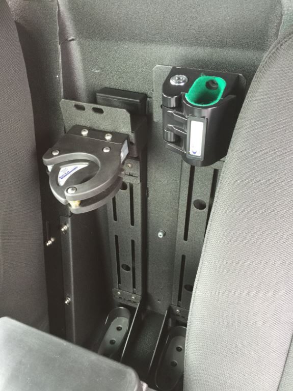 Weapon Mounts in police vehicle